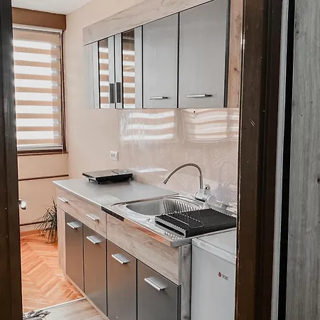 Manila Apartment *